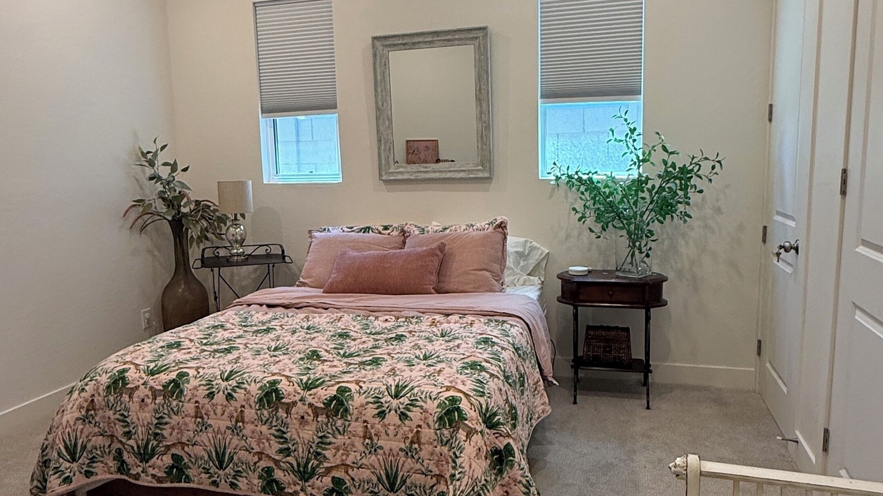 Photo of Bedroom in South Mountain