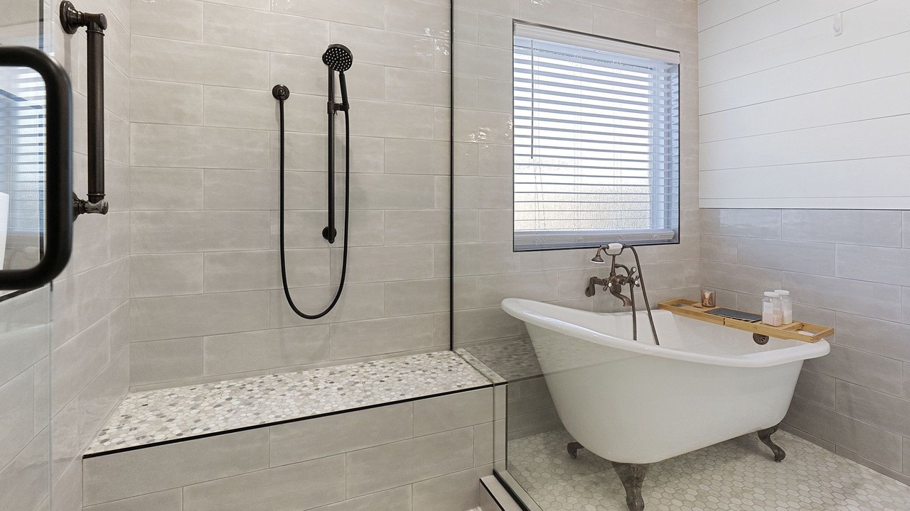 Photo of Bathroom in Villages At Queen Creek