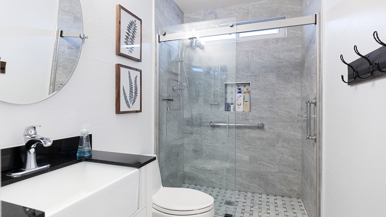 Photo of Bathroom in Villages At Queen Creek