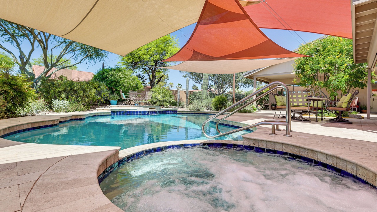 Photo of Outdoor in Paradise Valley Village