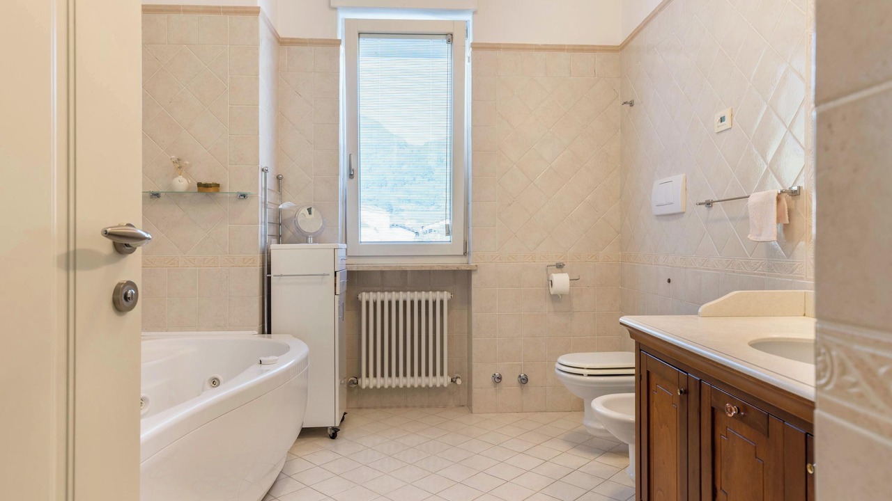Photo of Bathroom in Arco