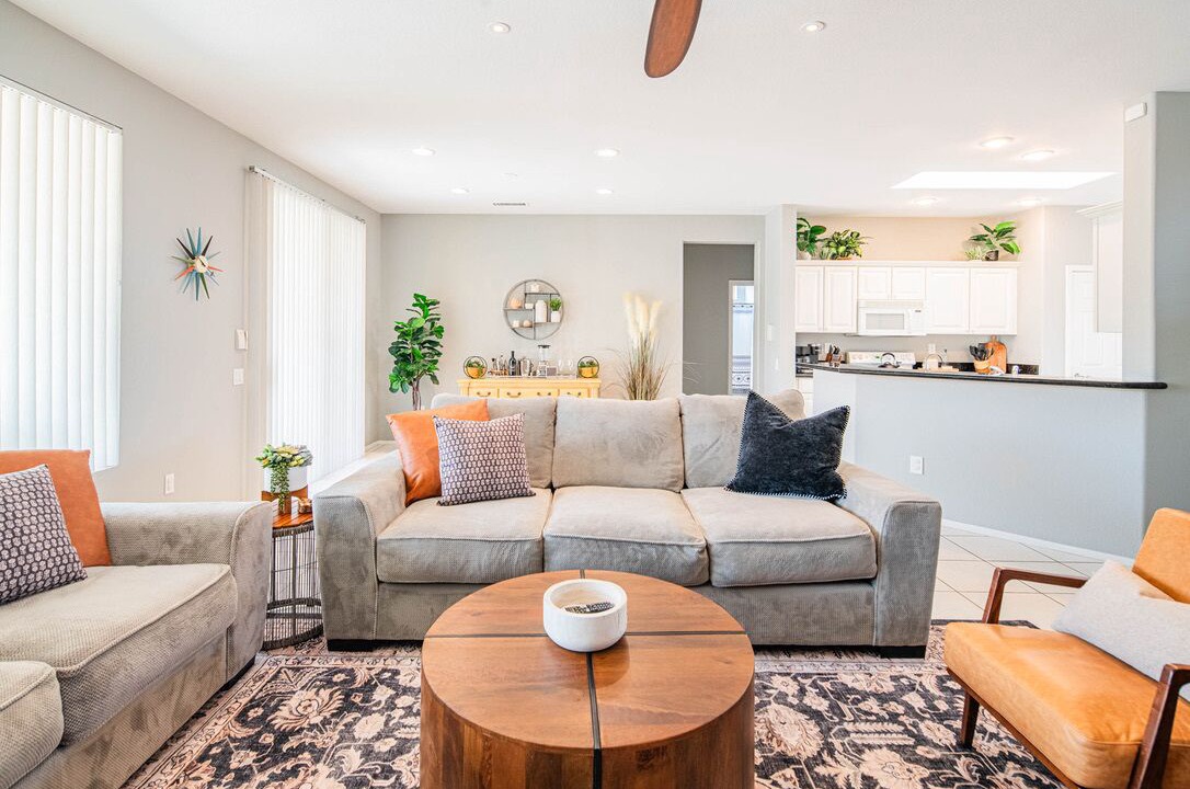 Photo of Livingroom in Surprise