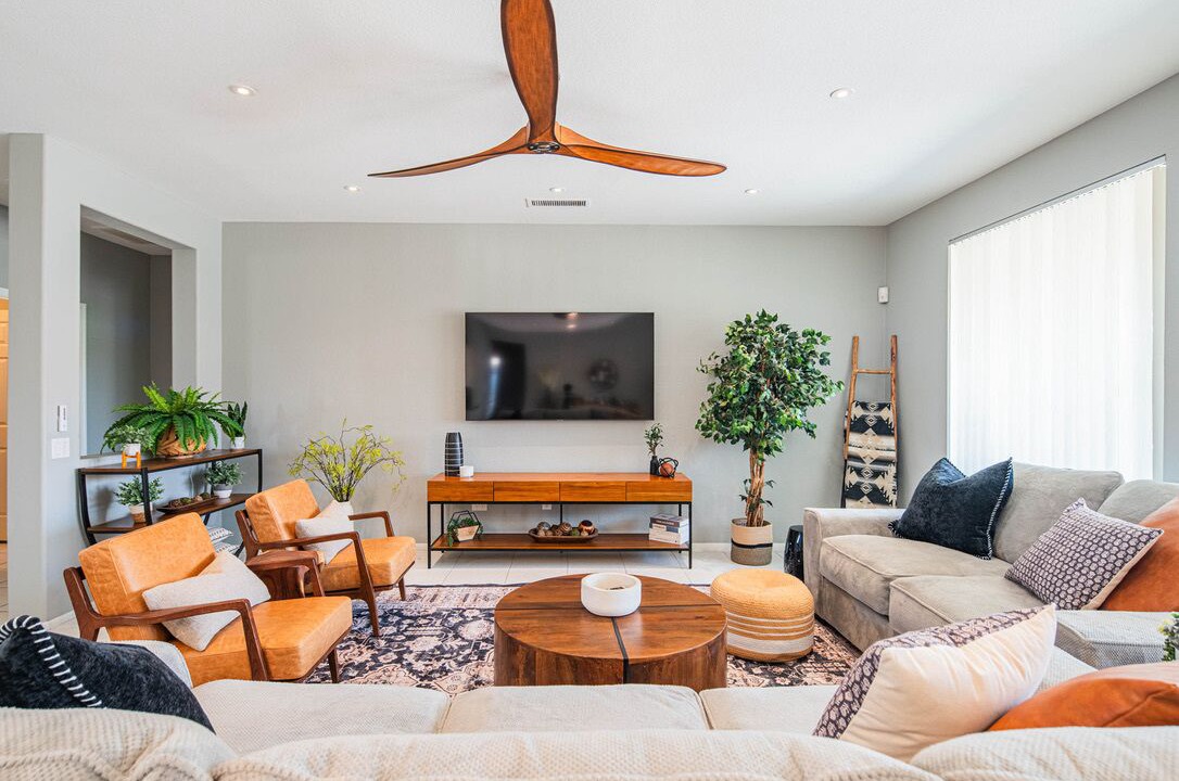Photo of Livingroom in Surprise