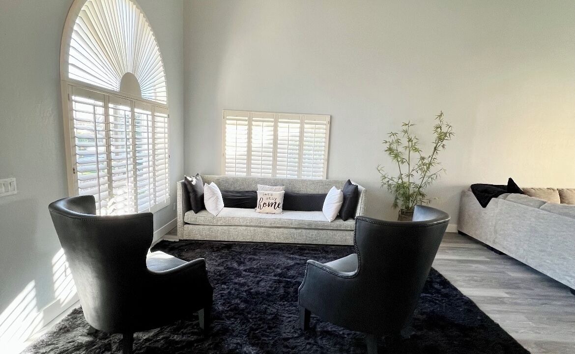 Photo of Livingroom in Val Vista Lakes