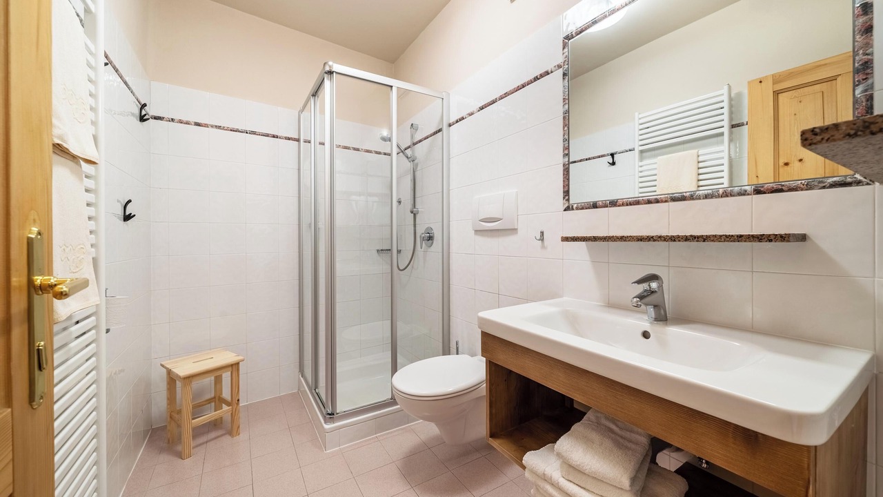 Photo of Bathroom in Nalles