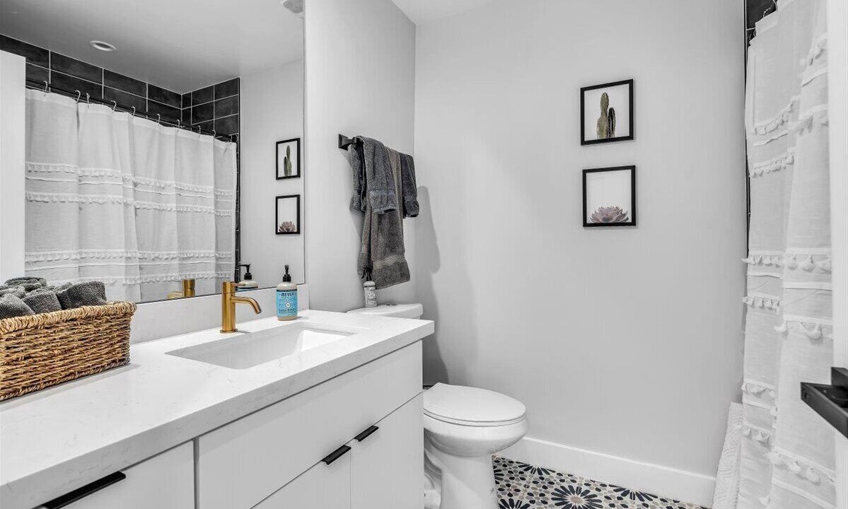 Photo of Bathroom in Raskin Estates