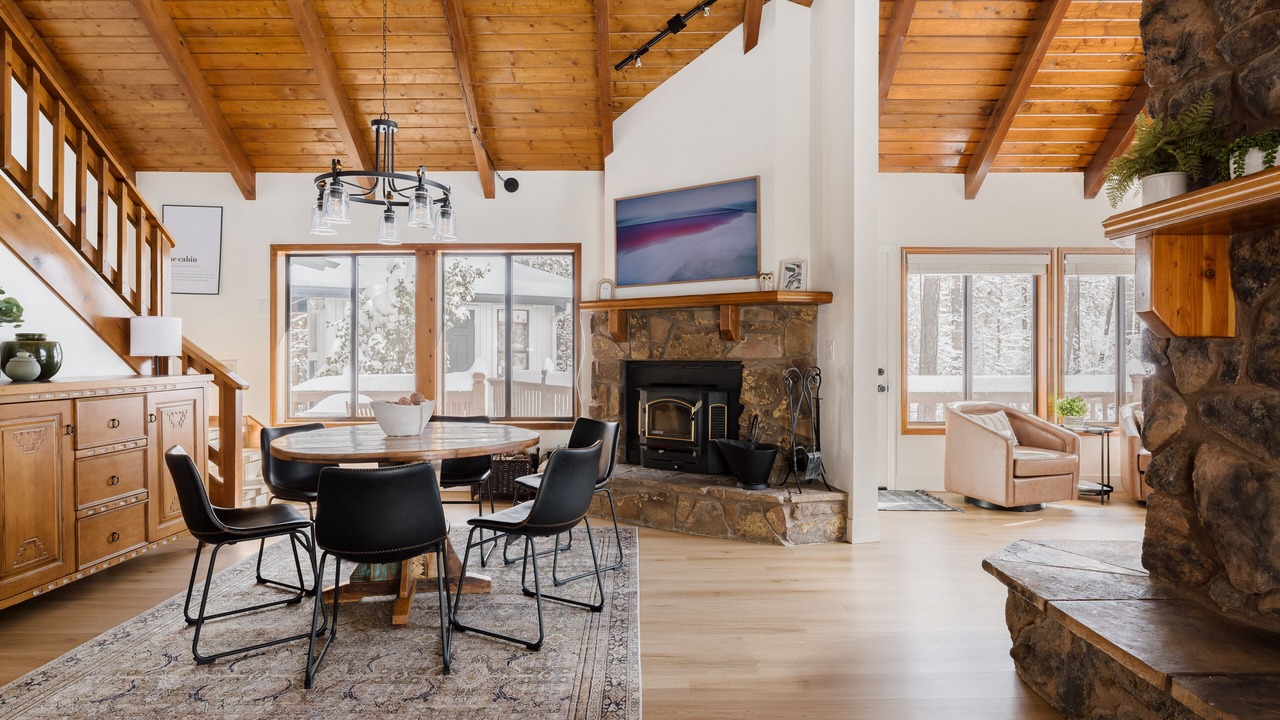 Photo of Livingroom in Strawberry