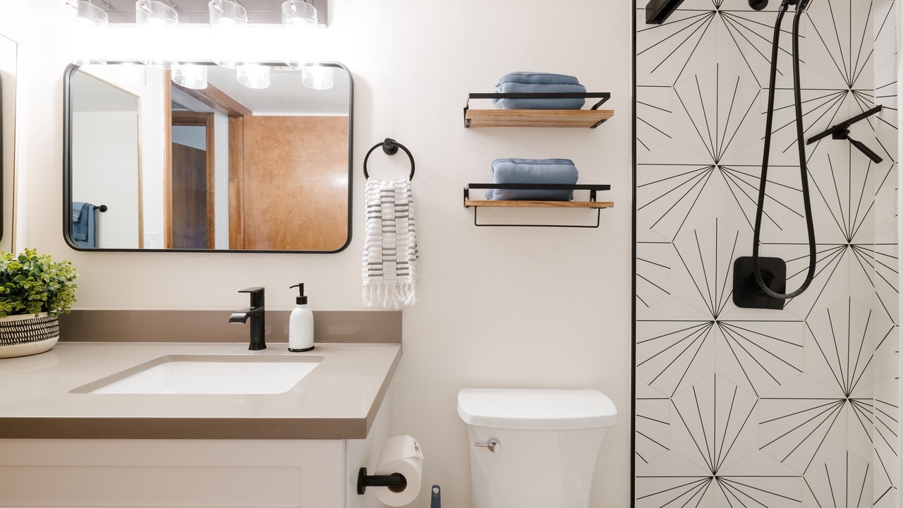 Photo of Bathroom in Strawberry