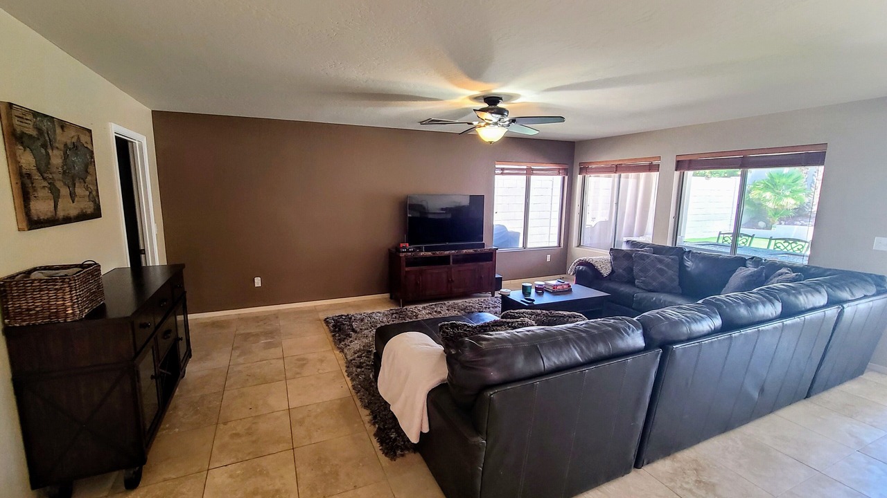 Photo of Livingroom in Scarlett Canyon