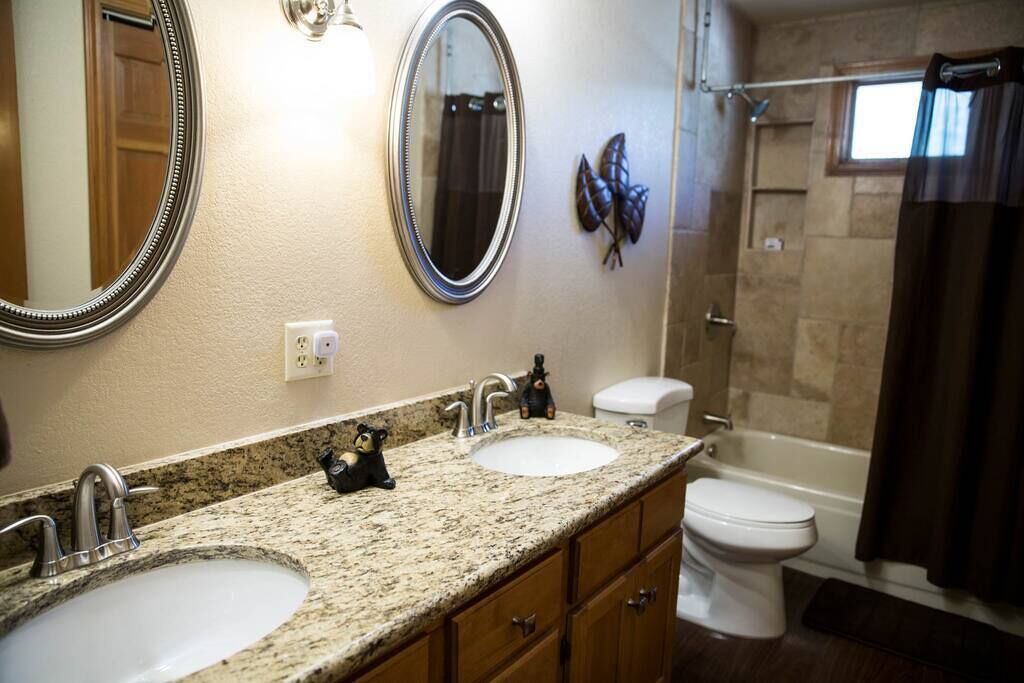 Photo of Bathroom in Whispering Pines