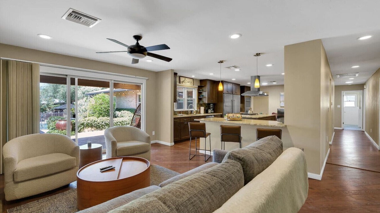 Photo of Livingroom in Tucson