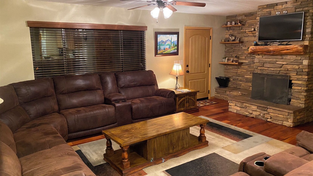 Photo of Livingroom in Pinetop