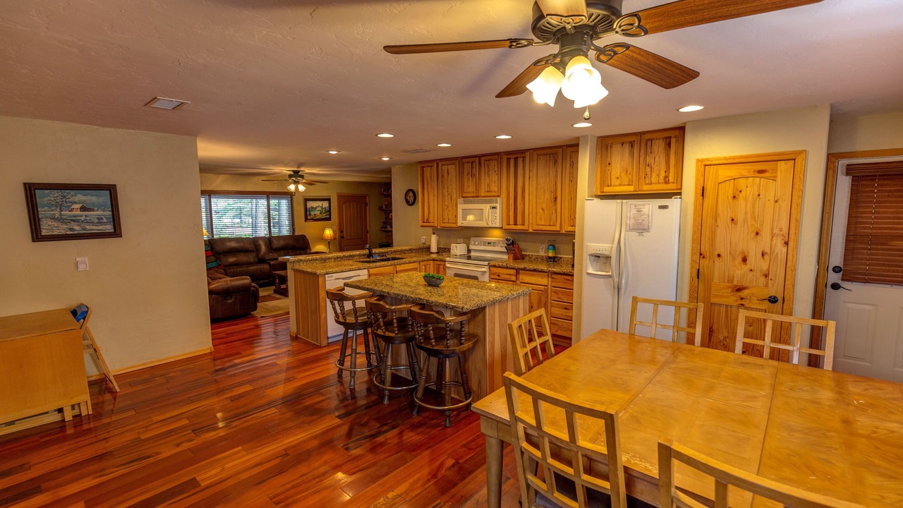 Photo of Bedroom in Pinetop