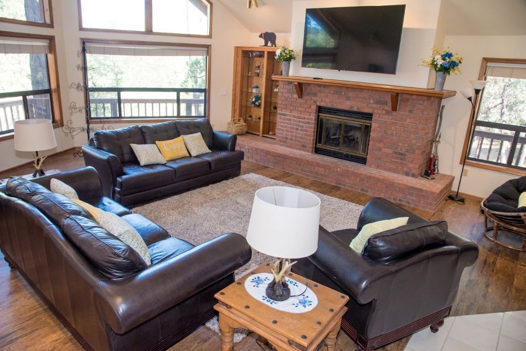 Photo of Livingroom in Strawberry