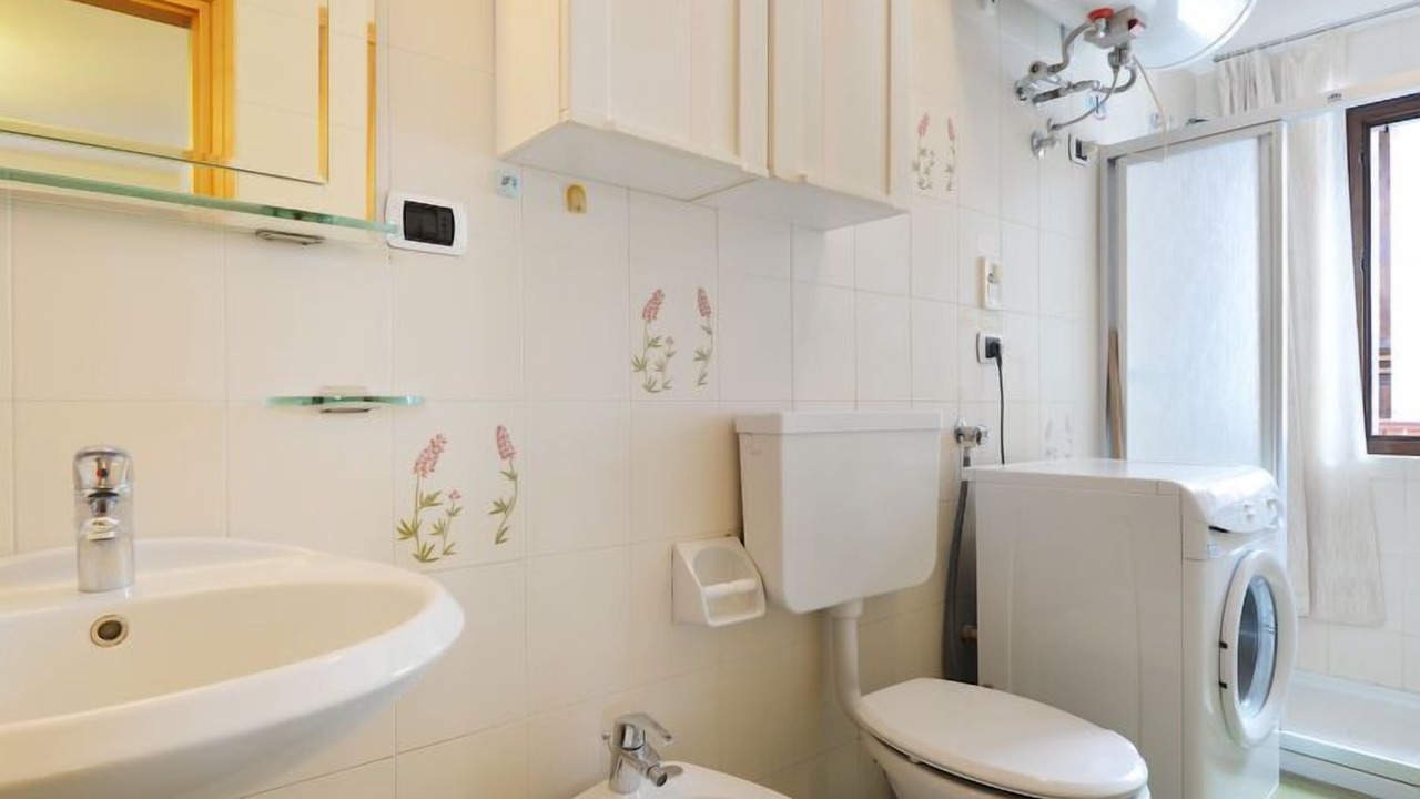 Photo of Bathroom in Alba