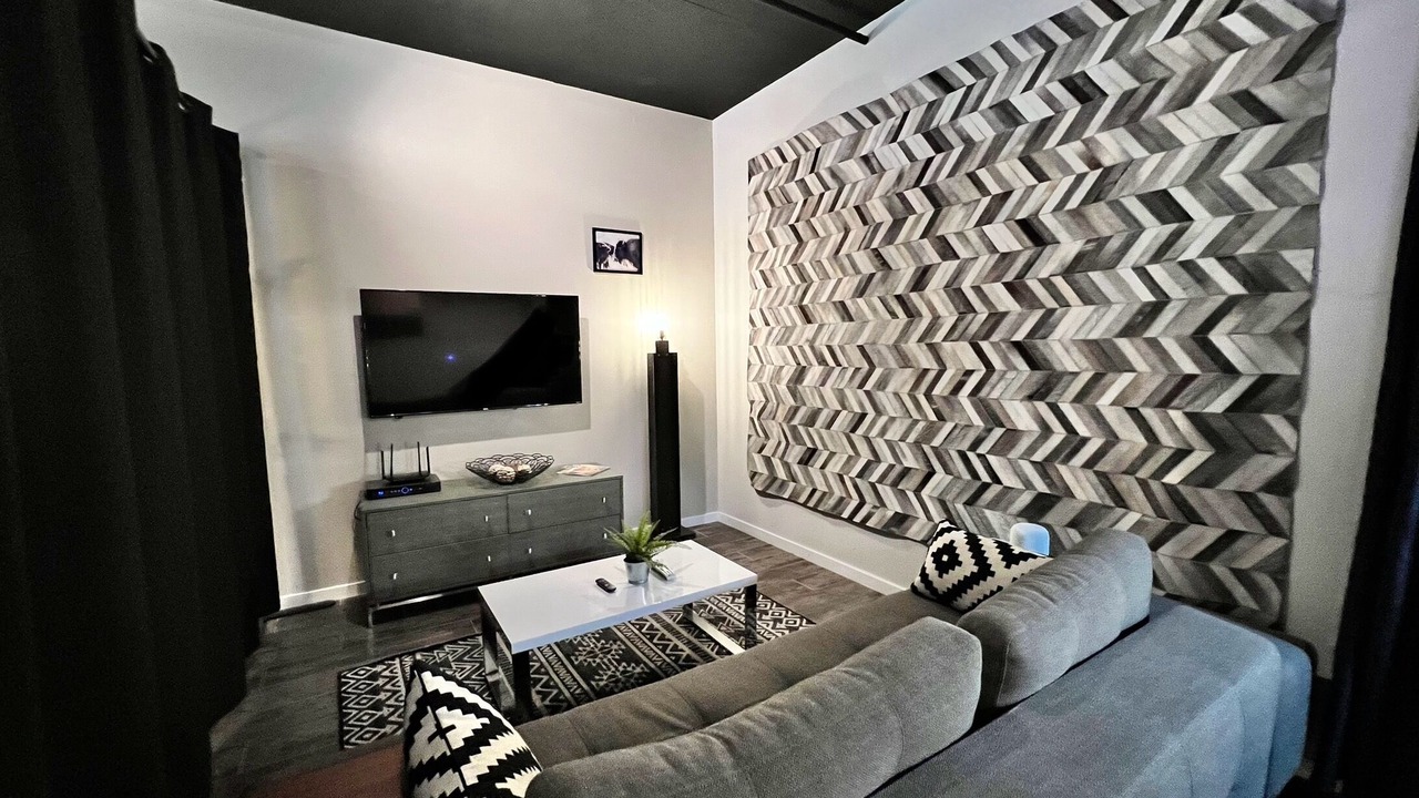 Photo of Livingroom in Brown and Stetson Business