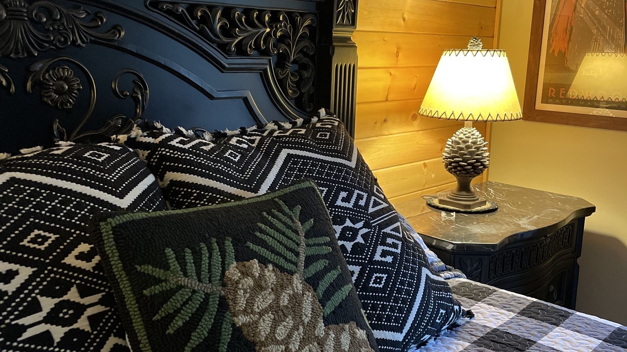 Photo of Bedroom in Pine