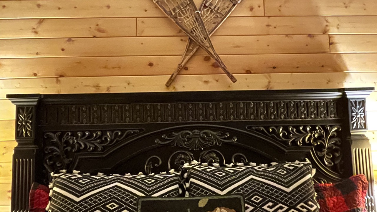 Photo of Bedroom in Pine