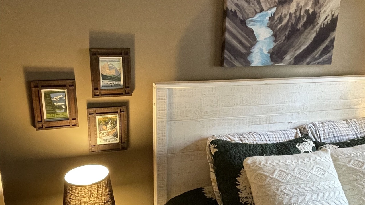 Photo of Bedroom in Pine