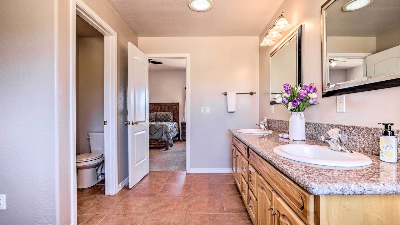 Photo of Bathroom in Greenehaven