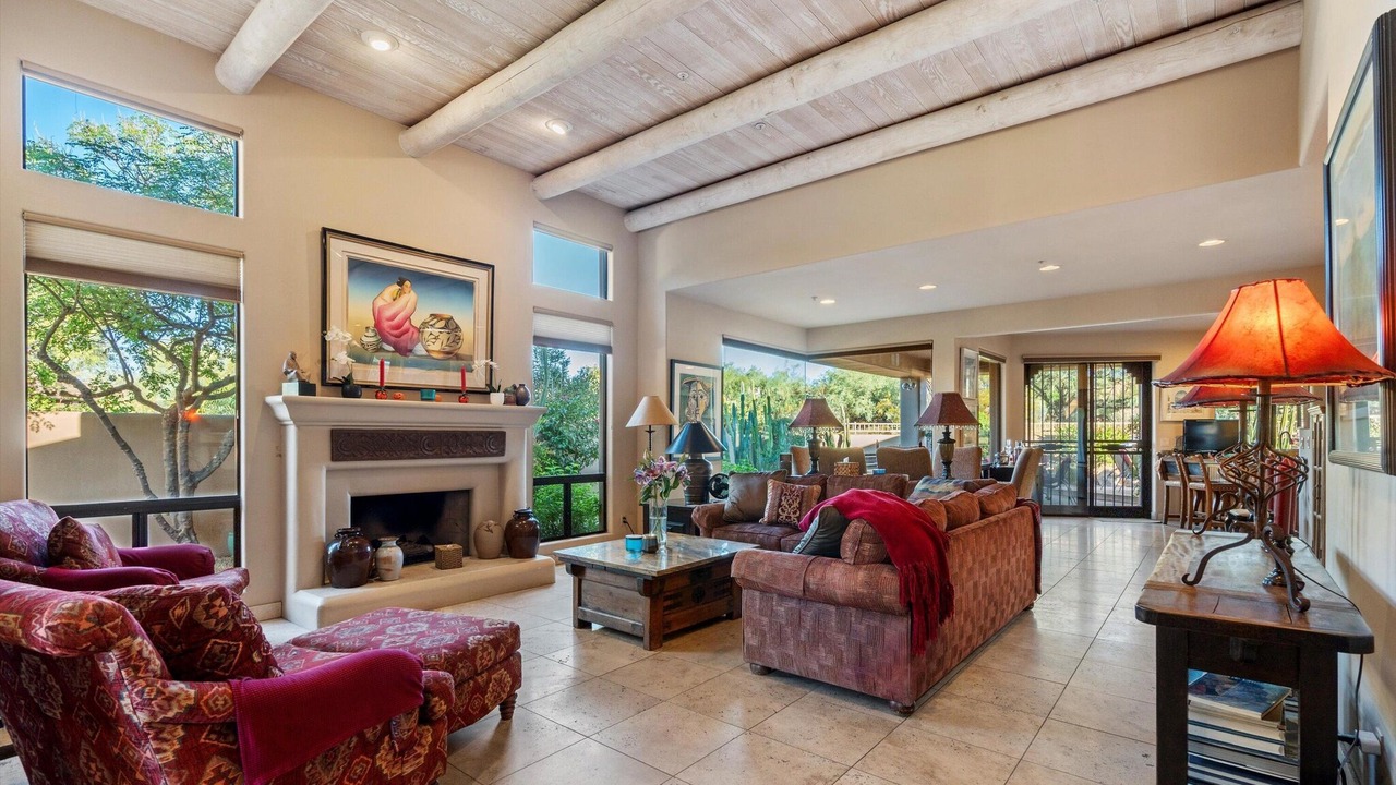 Photo of Livingroom in Fifth Green