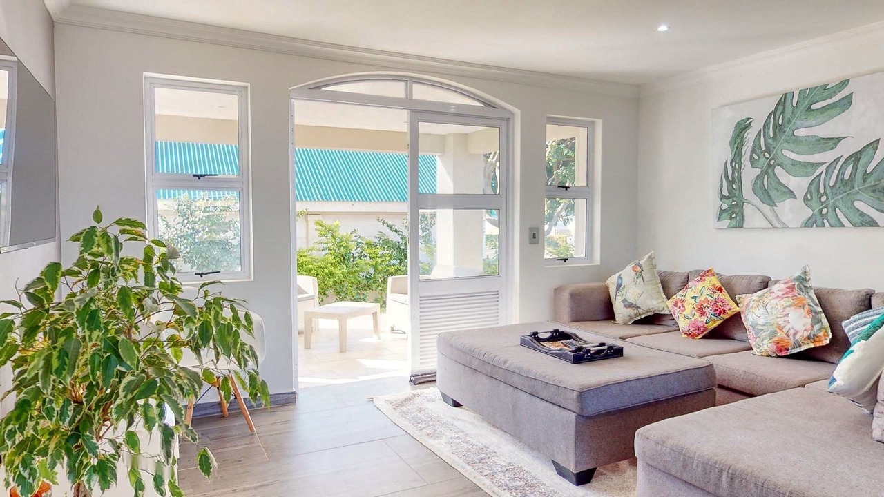 Photo of Livingroom in Port Edward