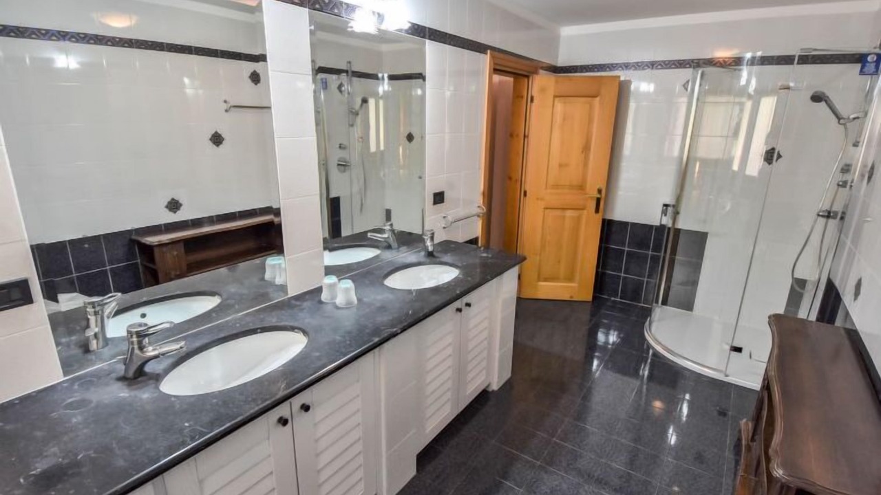 Photo of Bathroom in Penia