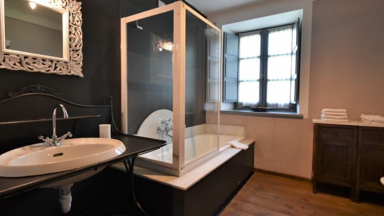 Photo of Bathroom in Lomaso