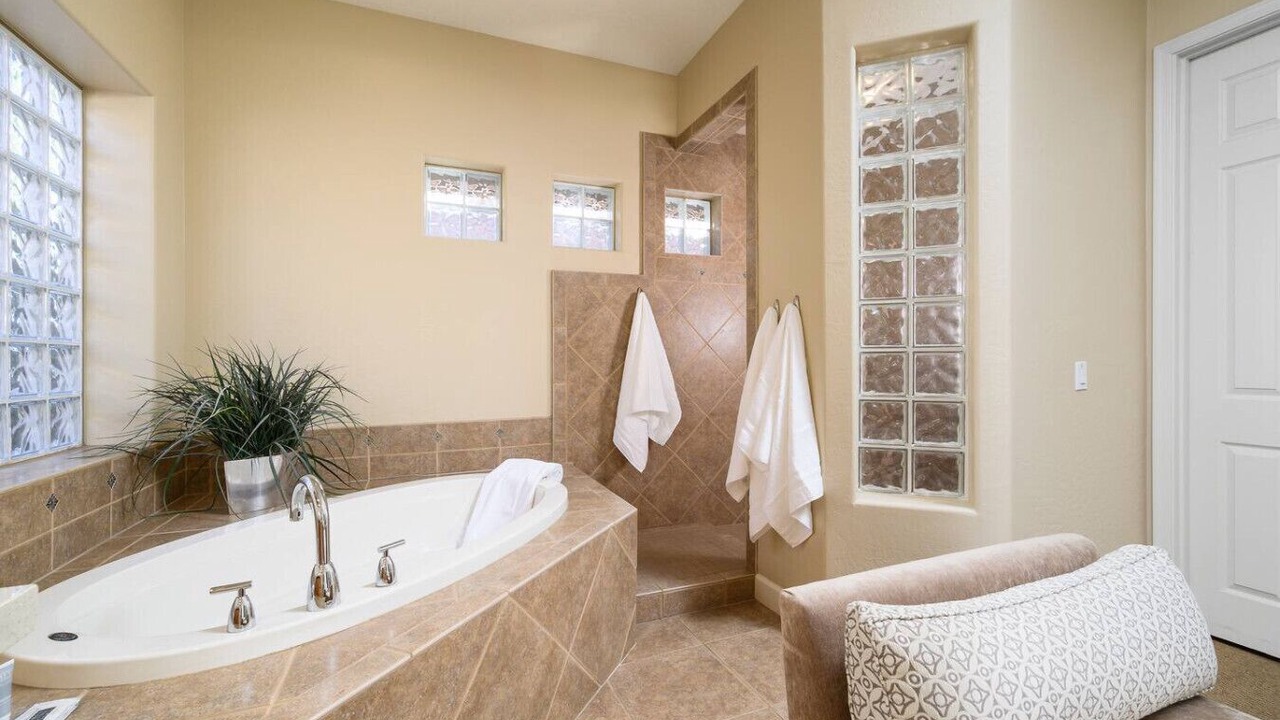 Photo of Bathroom in Talon Retreat