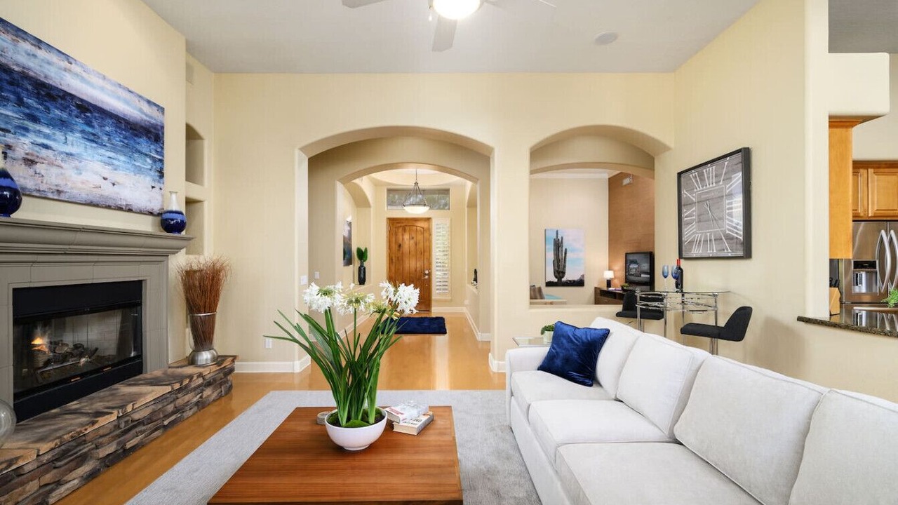 Photo of Livingroom in Talon Retreat