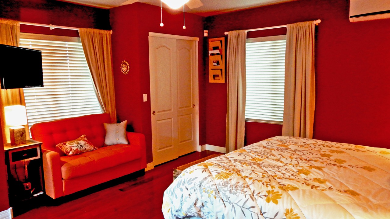 Photo of Bedroom in El Cuadro Estates