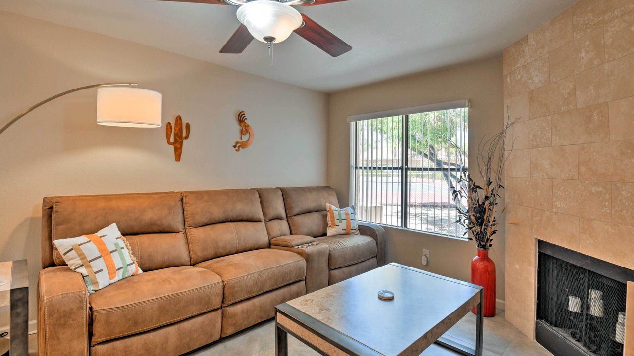 Photo of Livingroom in Central Scottsdale