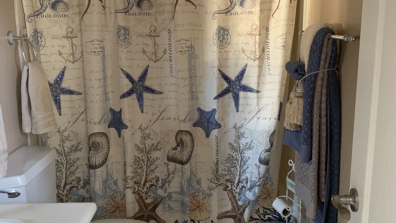 Photo of Bathroom in Arrowhead Shores