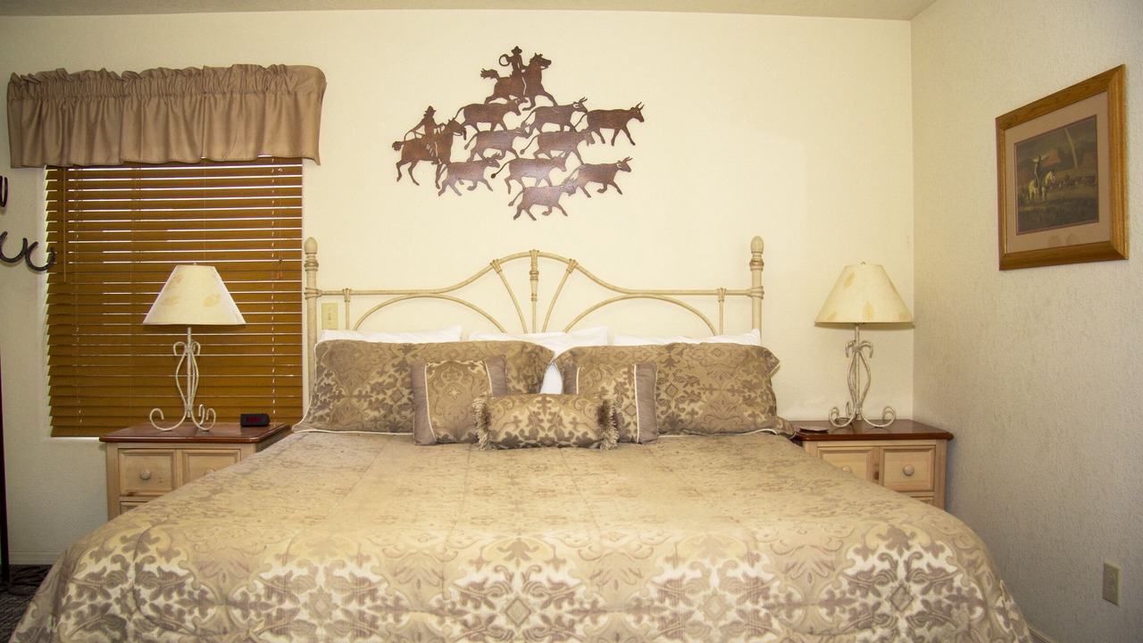Photo of Bedroom in Pinetop