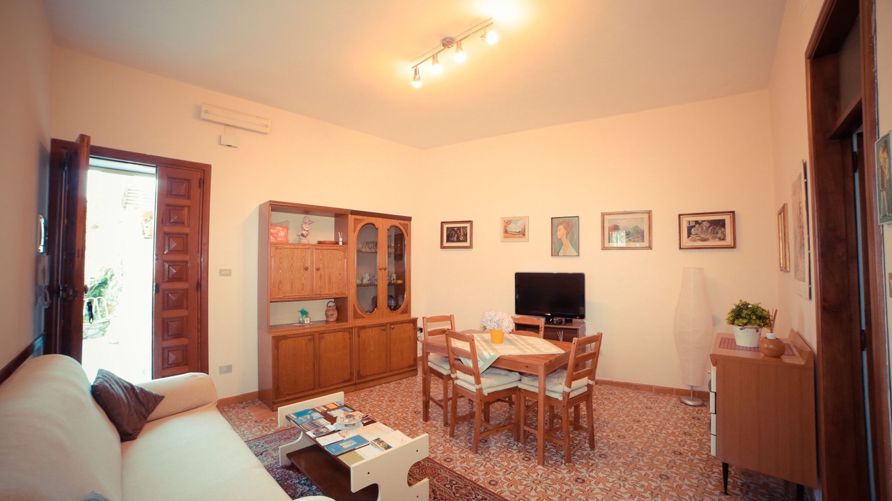 Photo of Livingroom in Scala