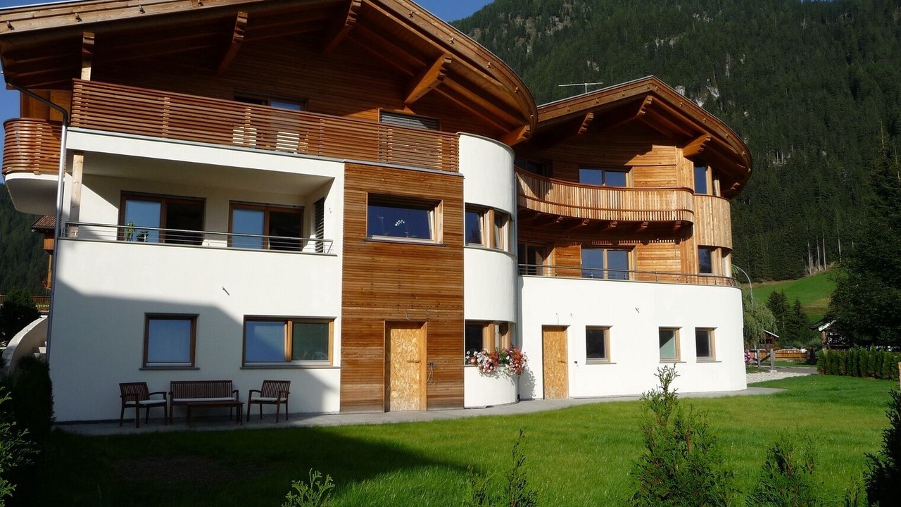 Photo of Outdoor in Pera