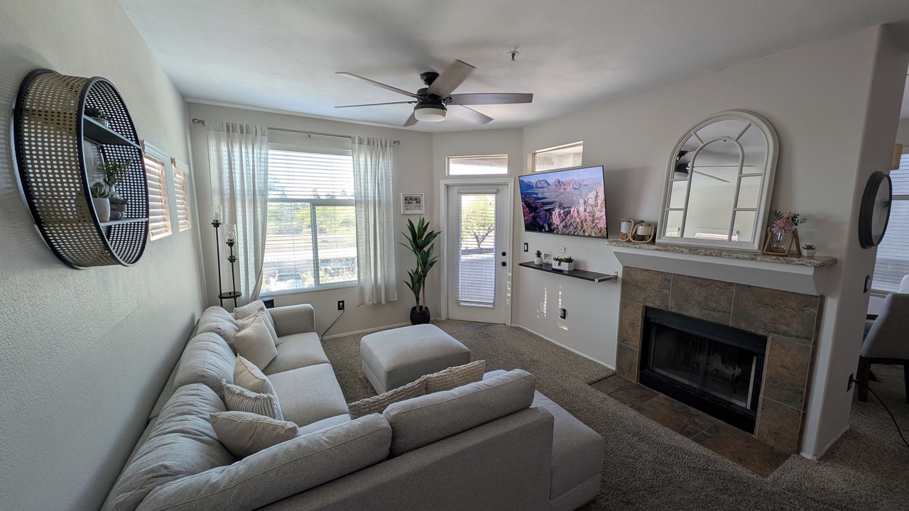 Photo of Livingroom in Central Scottsdale