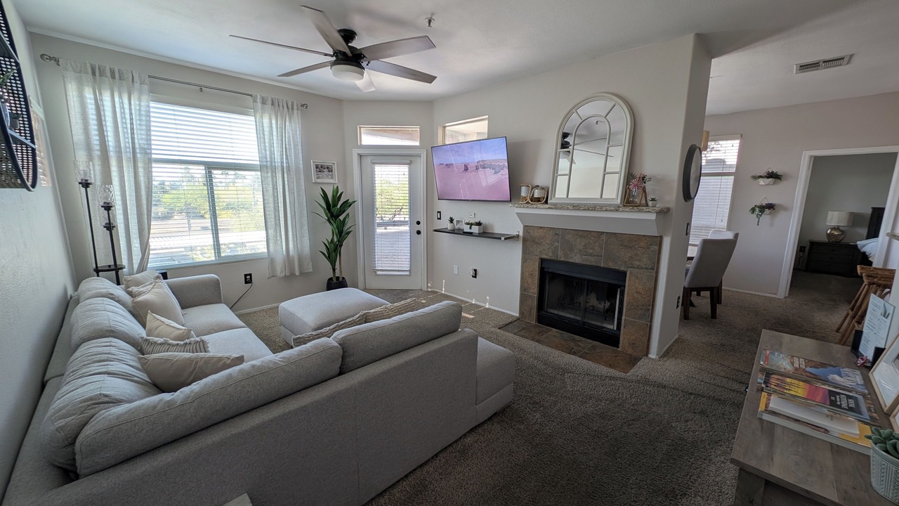 Photo of Livingroom in Central Scottsdale