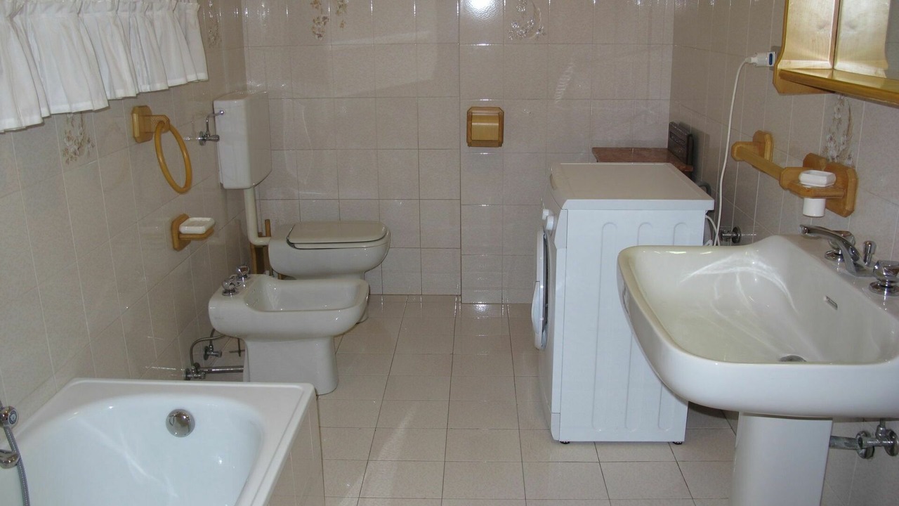 Photo of Bathroom in Calceranica al Lago