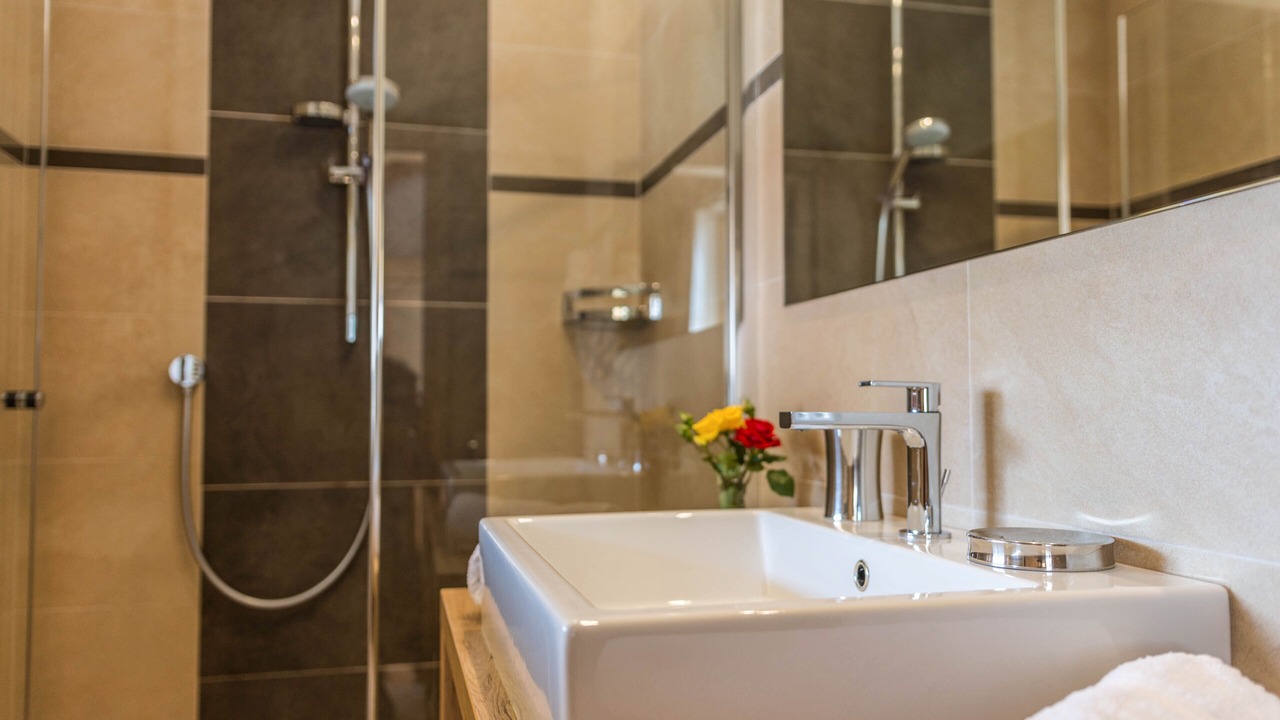 Photo of Bathroom in Lajen