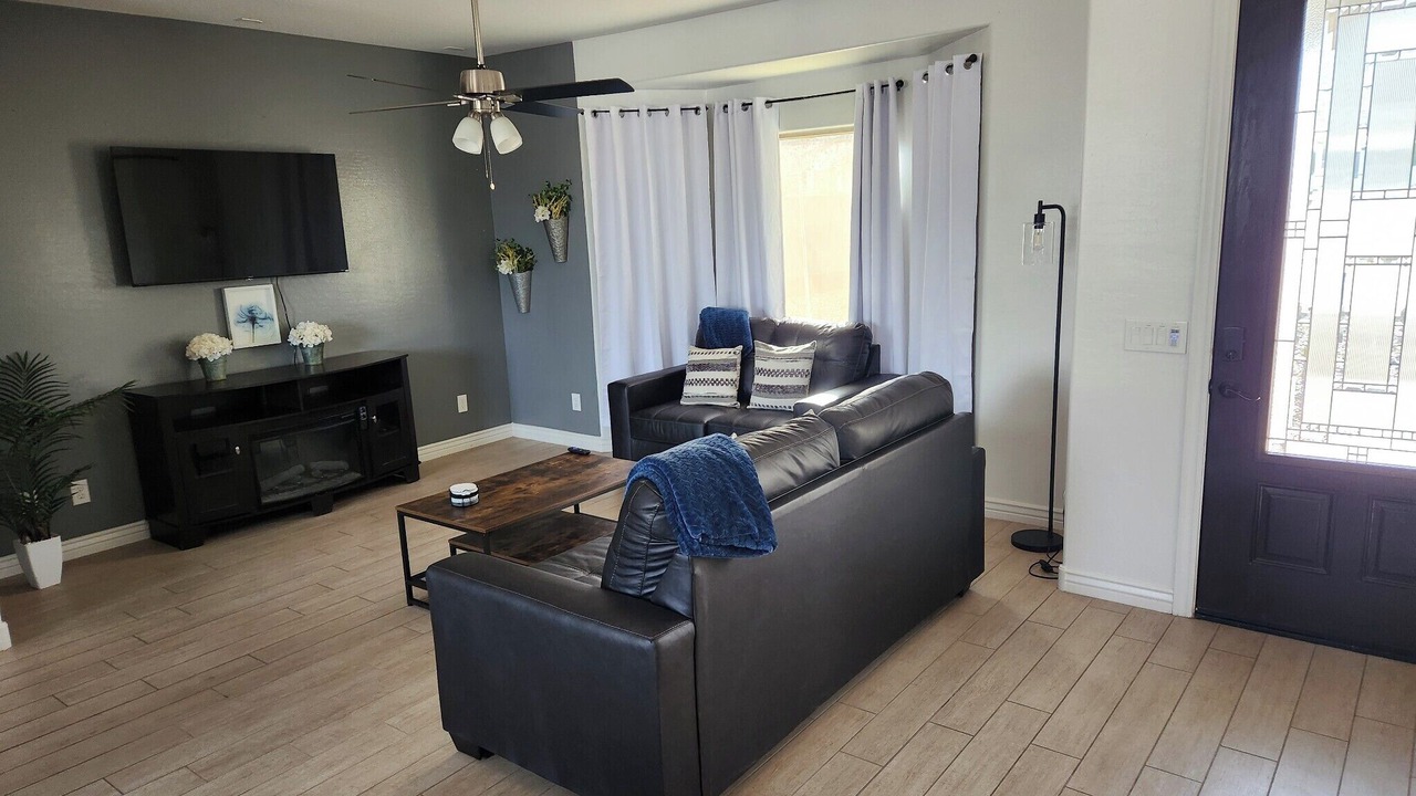Photo of Livingroom in San Tan Valley