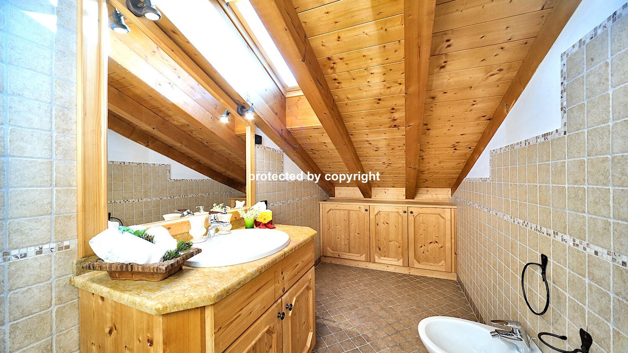 Photo of Bathroom in Pinzolo
