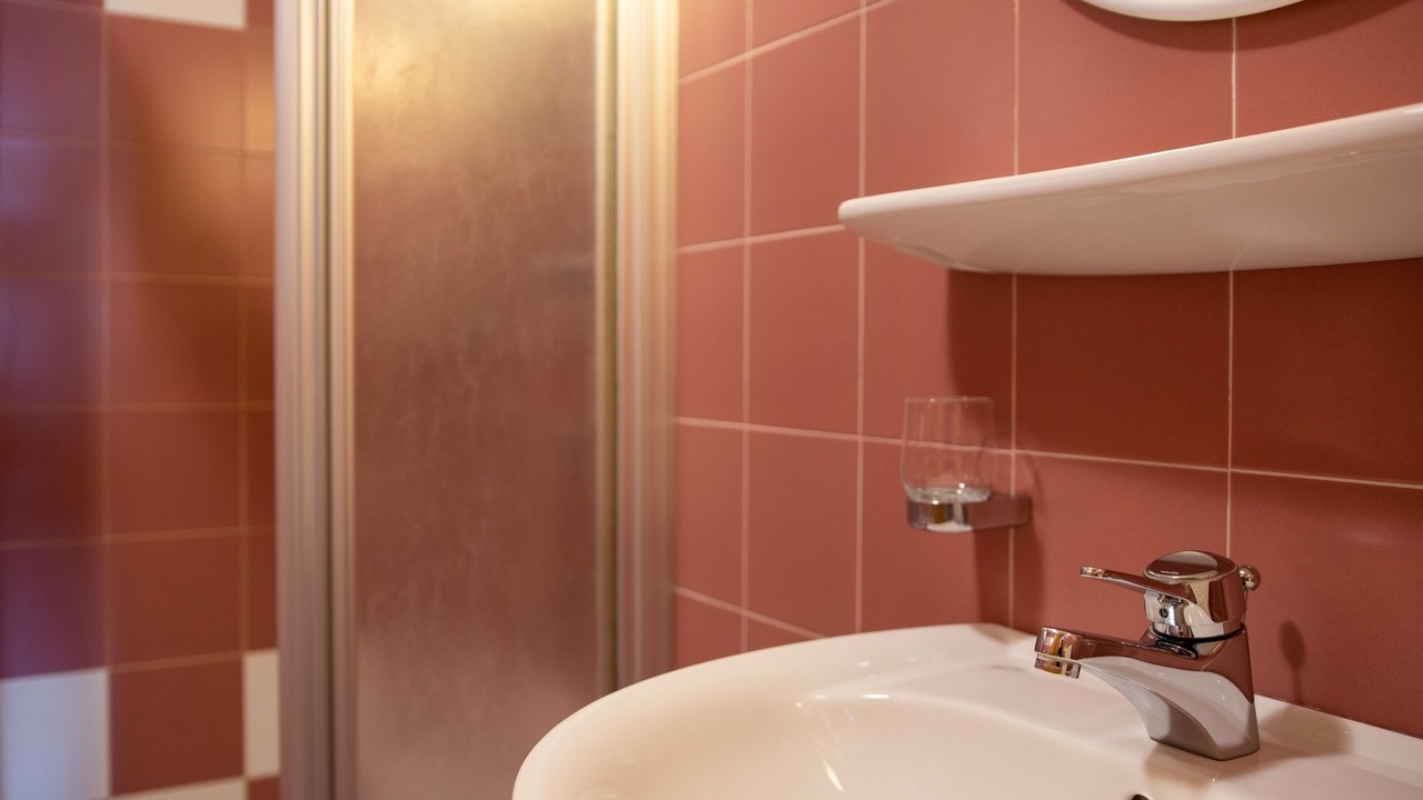 Photo of Bathroom in Lajen