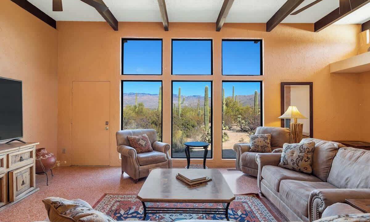 Photo of Livingroom in Tanque Verde