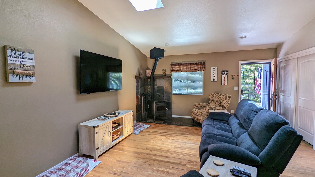 Photo of Livingroom in Mountainaire