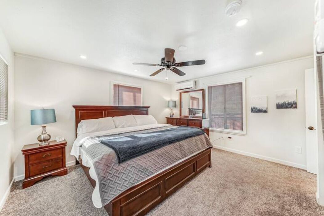 Photo of Bedroom in Globe