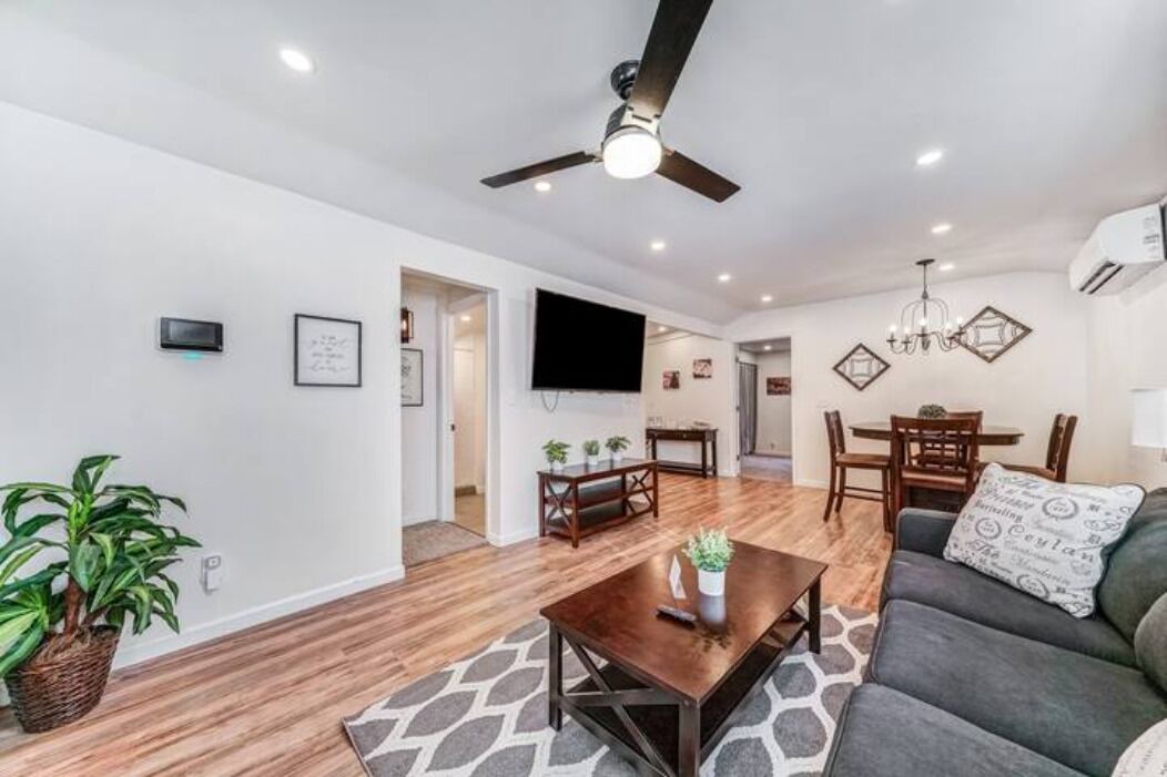 Photo of Livingroom in Globe