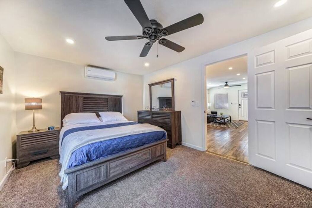 Photo of Bedroom in Globe