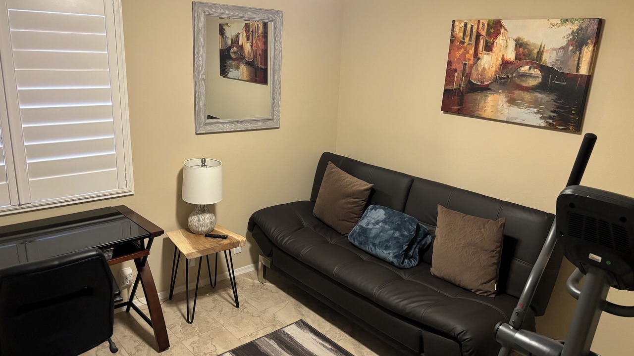 Photo of Livingroom in Tatum Ranch