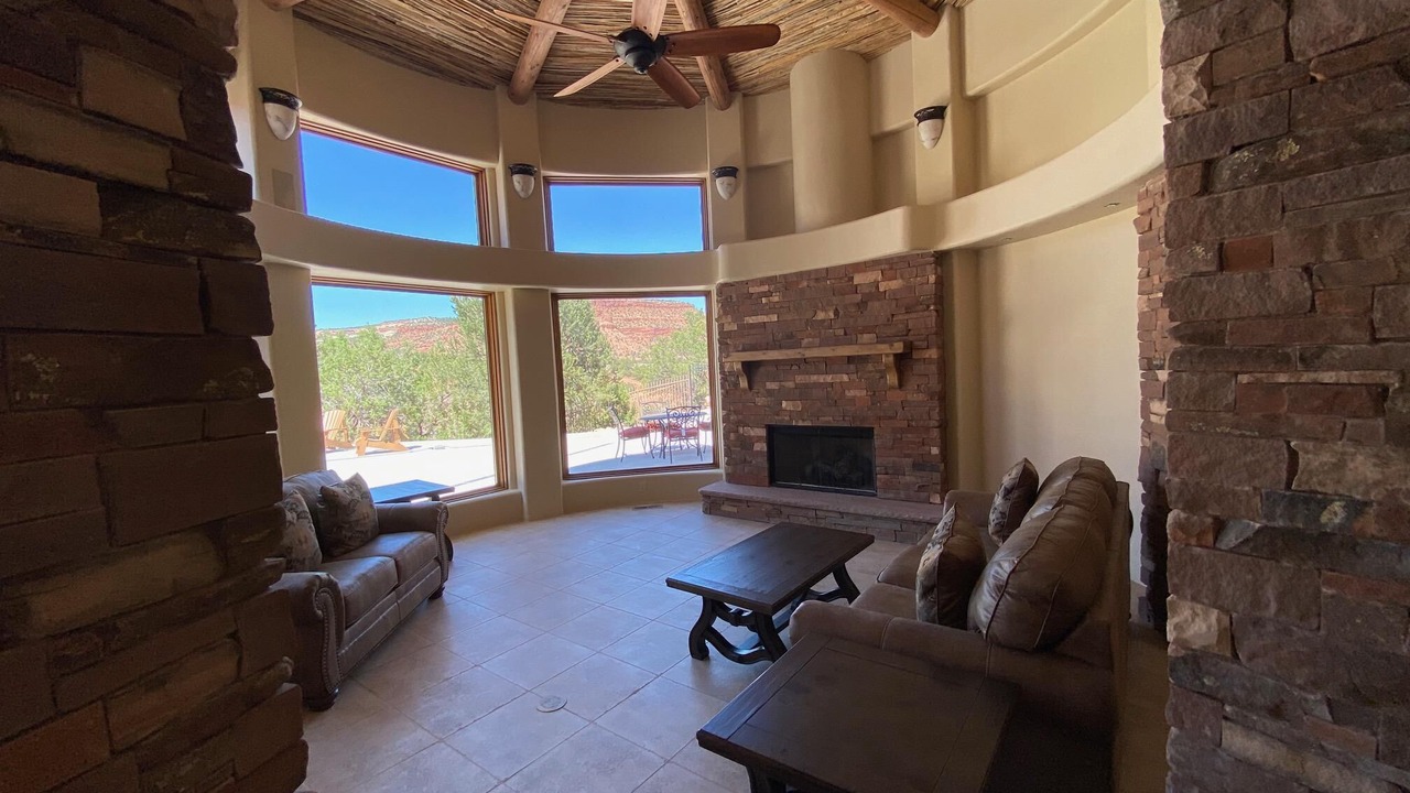 Photo of Livingroom in Kanab
